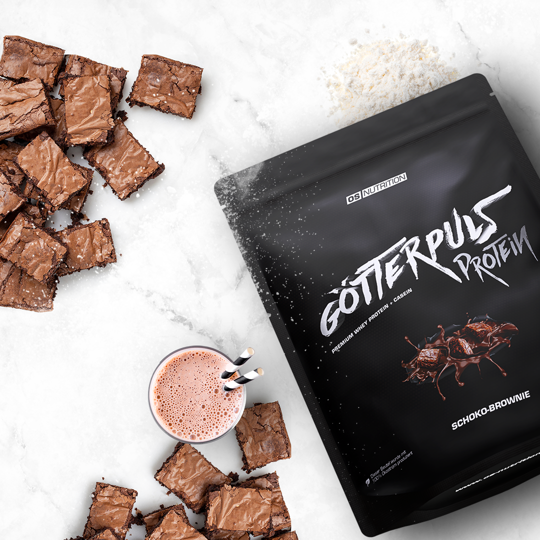Götterpuls Protein kombiniert Whey Protein mit Casein. Der Proteinshake ist im Ergebnis unglaublich cremig und hat einen sehr hohen Eiweißgehalt.